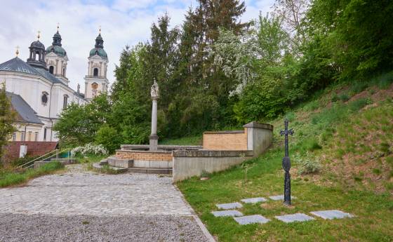 Friedhof - Kreuzbestattung